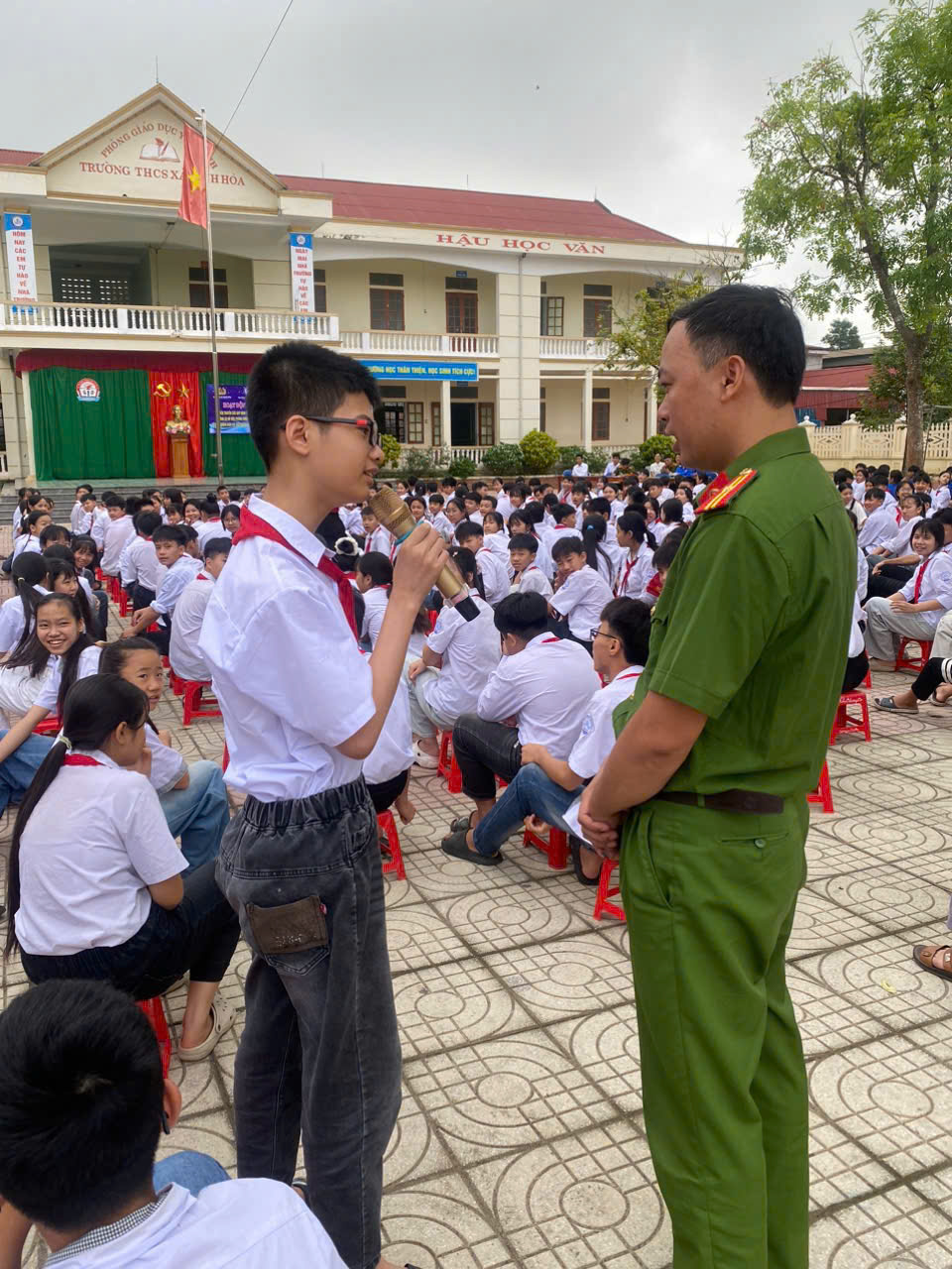 Anh-tin-bai